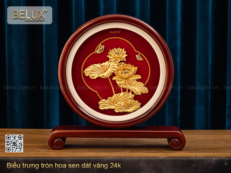 Biểu Trưng Tròn Hoa Sen Dát Vàng